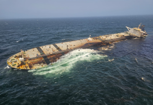 Specialist team boards stricken tanker off Oman as salvage vessels underway