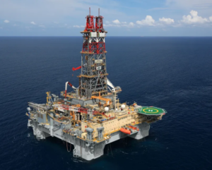 Oil rig Noble Discoverer.