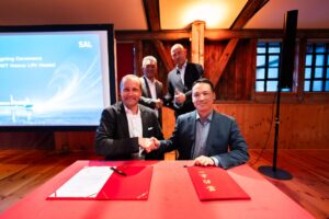 Shipbuilding contract signed with Wuhu Shipyard.