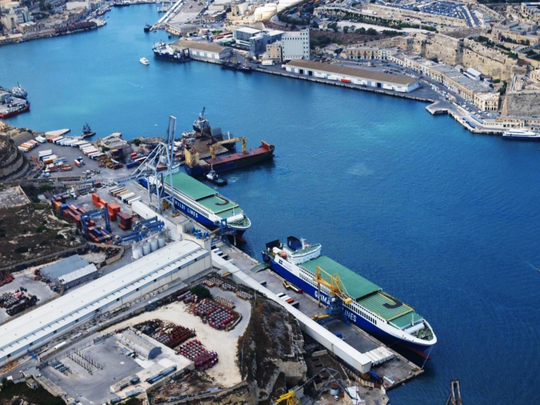 A.P. Moller Capital acquires port terminal operator Portek from Mitsui