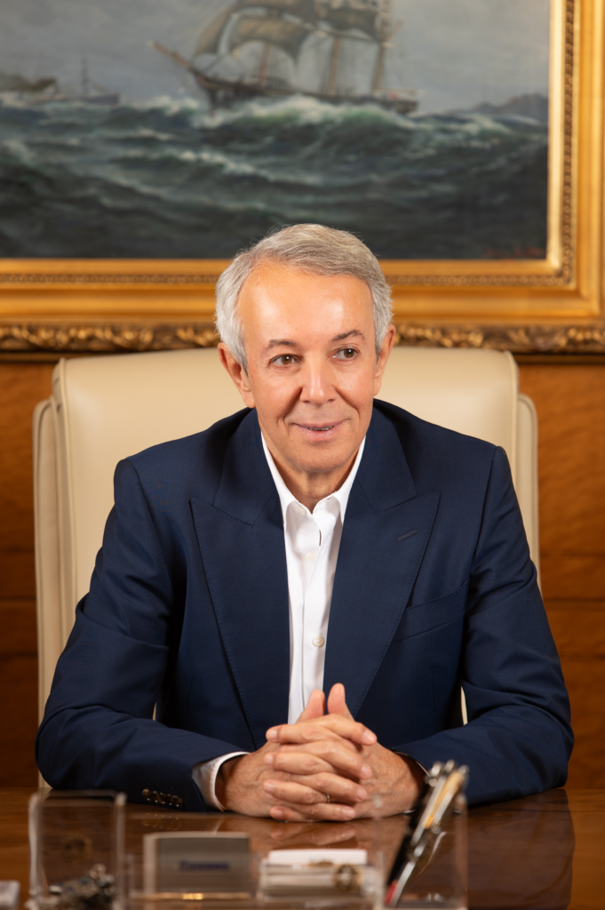 Danaos explores dry bulk minority stake sale, Norway listing