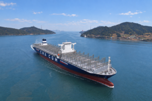 HD Hyundai delivers world’s first “Lashing-Free” containership