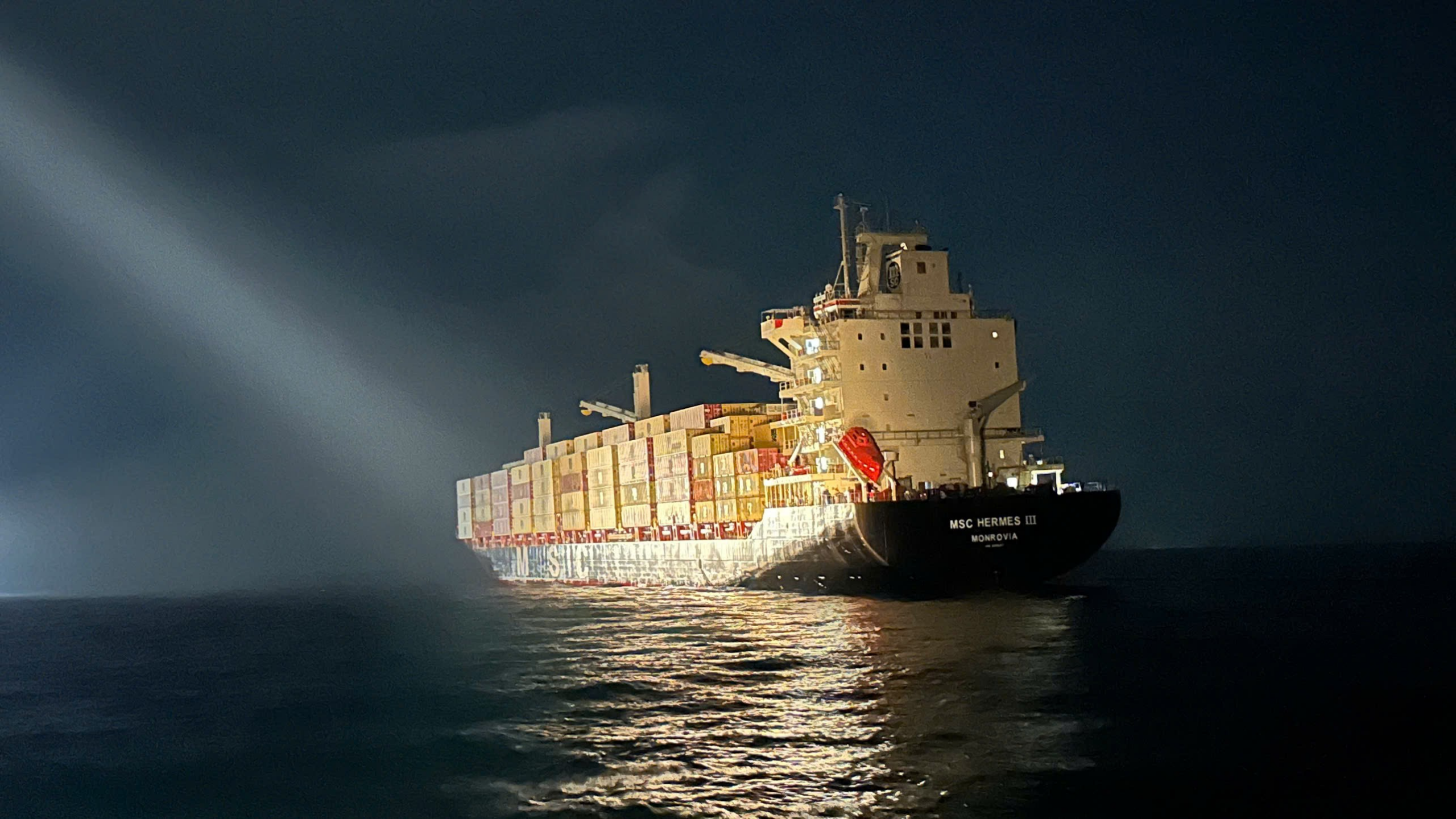 MSC reveals the cause of boxship evacuation off Vietnam