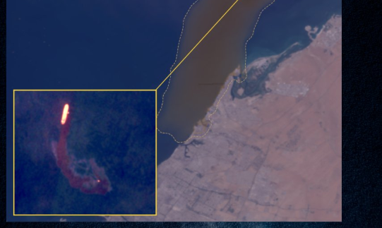Oil spill from VLCC forces UAE to close beaches